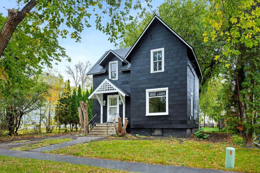 361 8th Avenue S, Fargo, ND 58103