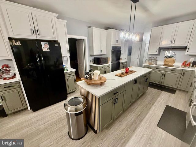 75 W BAY FRONT RD, Lothian, MD 20711
