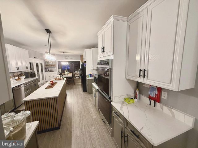 75 W BAY FRONT RD, Lothian, MD 20711