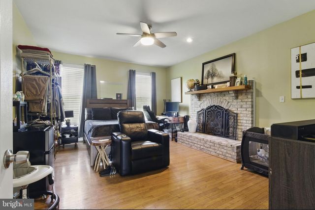 75 W BAY FRONT RD, Lothian, MD 20711