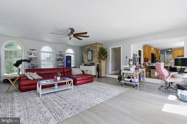 75 W BAY FRONT RD, Lothian, MD 20711