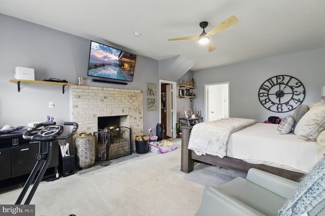 75 W BAY FRONT RD, Lothian, MD 20711