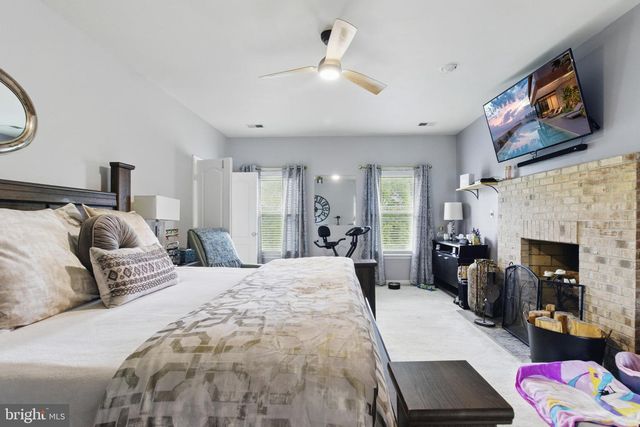 75 W BAY FRONT RD, Lothian, MD 20711