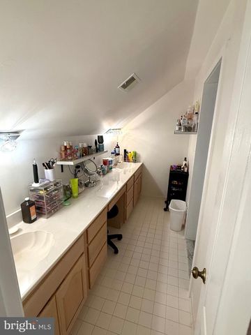 75 W BAY FRONT RD, Lothian, MD 20711