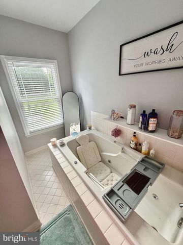 75 W BAY FRONT RD, Lothian, MD 20711