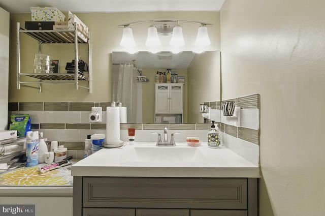 75 W BAY FRONT RD, Lothian, MD 20711