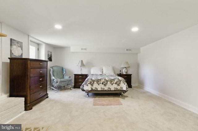75 W BAY FRONT RD, Lothian, MD 20711