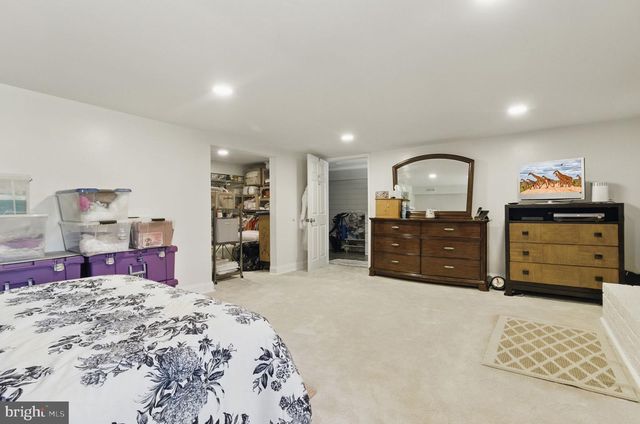 75 W BAY FRONT RD, Lothian, MD 20711