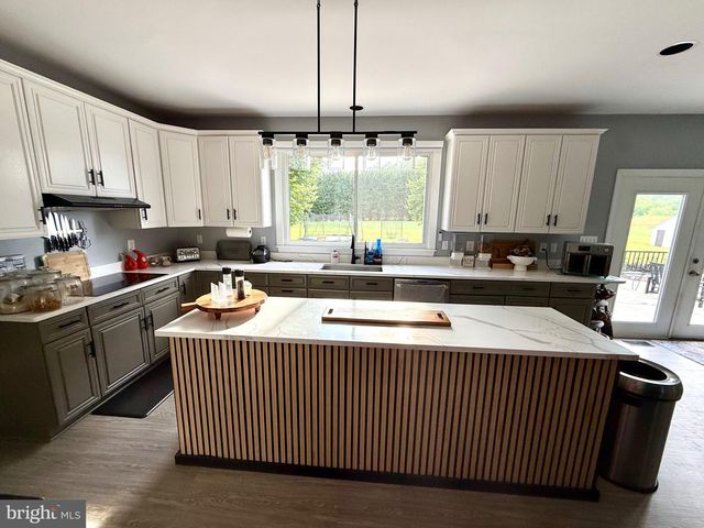 75 W BAY FRONT RD, Lothian, MD 20711