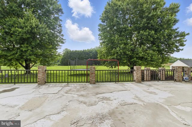 75 W BAY FRONT RD, Lothian, MD 20711