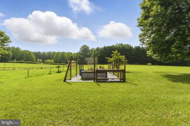 75 W BAY FRONT RD, Lothian, MD 20711