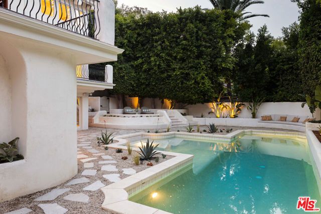 17647 BELINDA Street, Encino (los Angeles), CA 91316