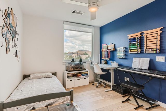 900 S 1st ST 421, Austin, TX 78704