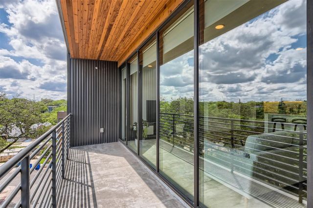 900 S 1st ST 421, Austin, TX 78704