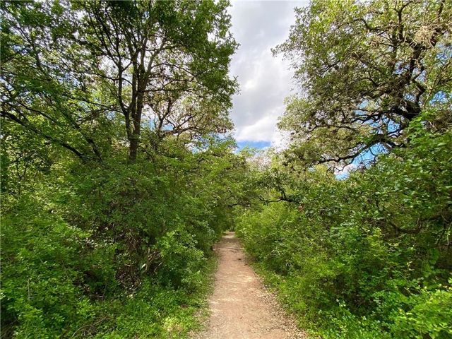 900 S 1st ST 421, Austin, TX 78704