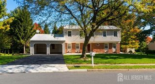 12 Mackenzie Lane, Plainsboro, NJ 08536
