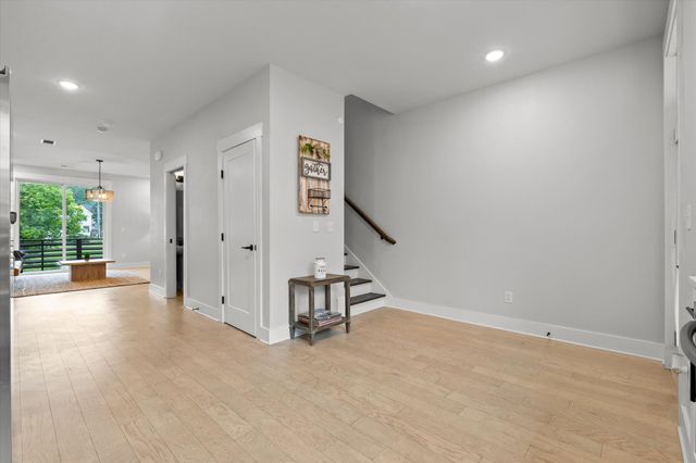 725 N Market Street 5, Chattanooga, TN 37405