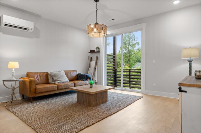 725 N Market Street 5, Chattanooga, TN 37405