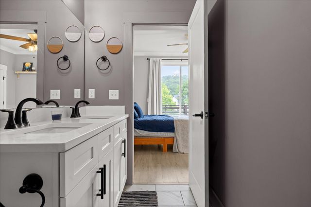 725 N Market Street 5, Chattanooga, TN 37405