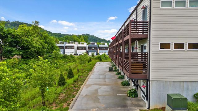 725 N Market Street 5, Chattanooga, TN 37405