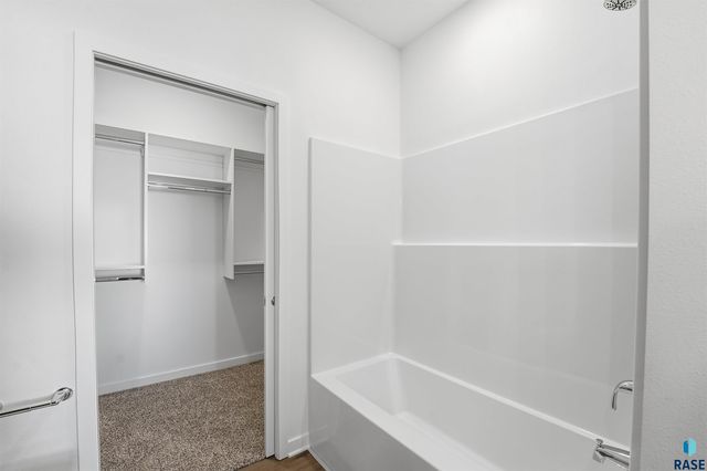 5934 S Whisper Creek Pl Place, Sioux Falls, SD 57108