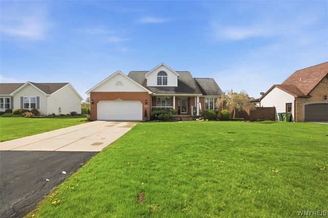 2660 David Drive, Wheatfield, NY 14304