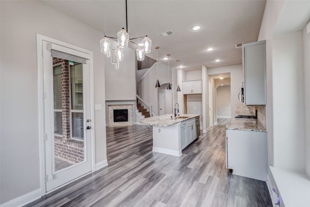 401 Mossy Rock Drive, Mckinney, TX 75071