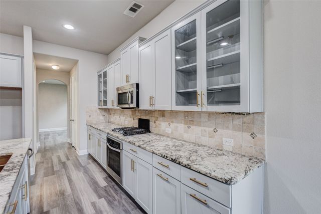 401 Mossy Rock Drive, Mckinney, TX 75071