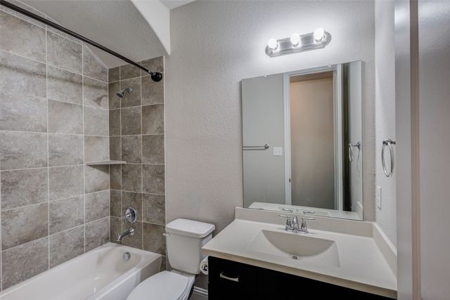 401 Mossy Rock Drive, Mckinney, TX 75071