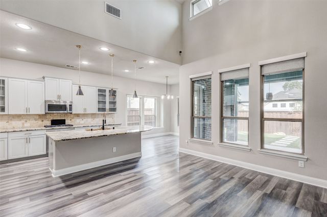 401 Mossy Rock Drive, Mckinney, TX 75071