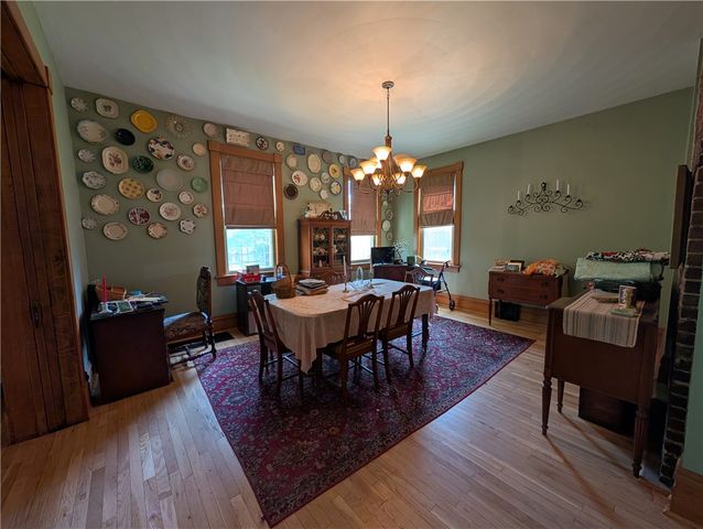 211 Wills Rd, Connellsville, PA 15425