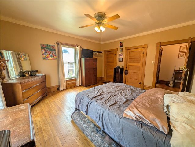 211 Wills Rd, Connellsville, PA 15425