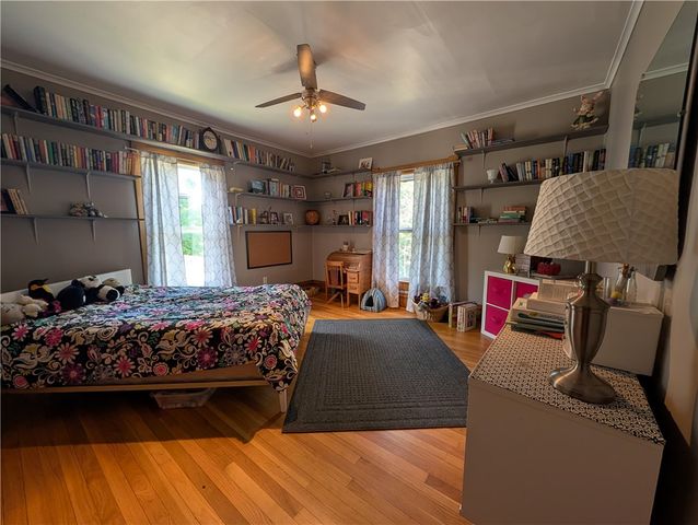 211 Wills Rd, Connellsville, PA 15425