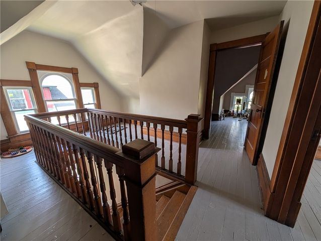 211 Wills Rd, Connellsville, PA 15425