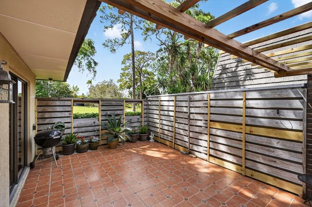 1608 16th Terrace, Palm Beach Gardens, FL 33418