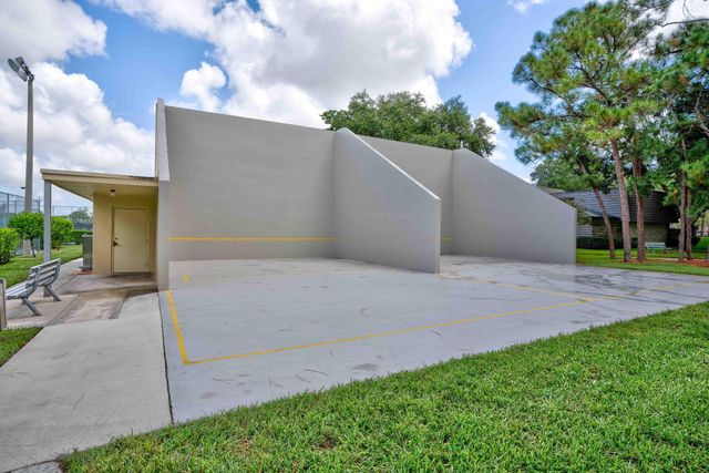 1608 16th Terrace, Palm Beach Gardens, FL 33418