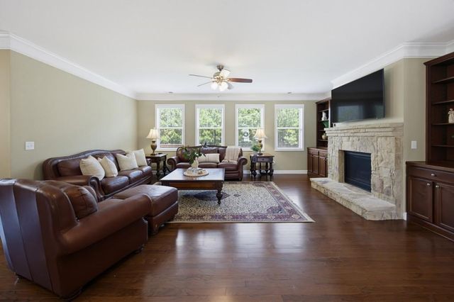 870 Grand Reserve Drive, Suwanee, GA 30024