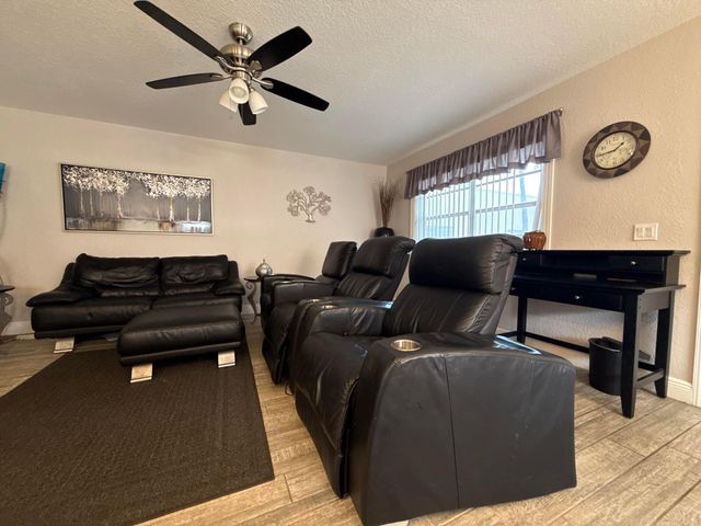 29 FLANDERS A, Delray Beach, FL 33484