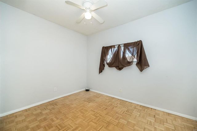 10144 Dellridge Lane, St Louis, MO 63136