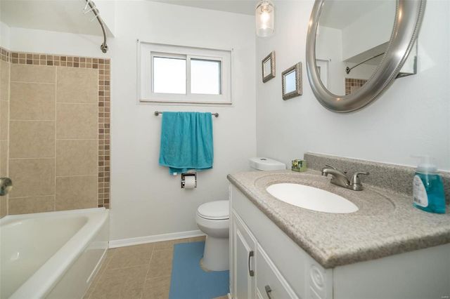 10144 Dellridge Lane, St Louis, MO 63136