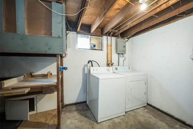 10144 Dellridge Lane, St Louis, MO 63136