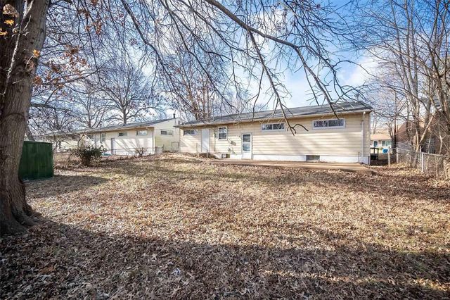 10144 Dellridge Lane, St Louis, MO 63136