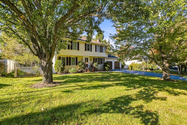 15 Tammie Road, Hopedale, MA 01747