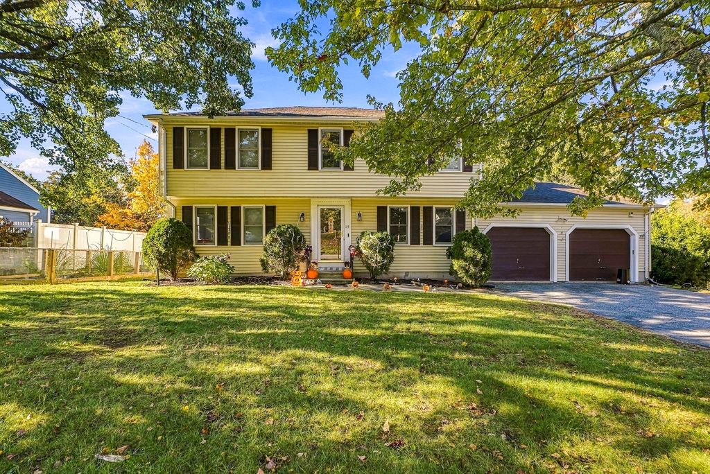 15 Tammie Road, Hopedale, MA 01747