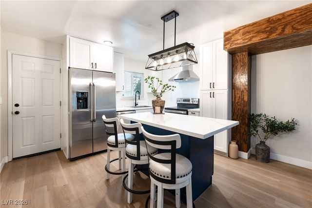 5911 Vegas Drive, Las Vegas, NV 89108