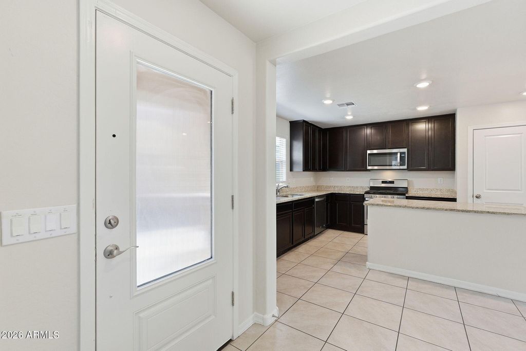3923 S 82ND Drive, Phoenix, AZ 85043 — photo 4