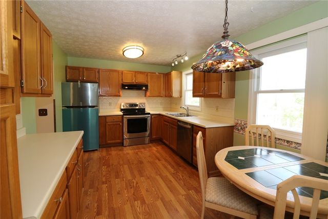 1328 Courtney Drive, Victor, NY 14564