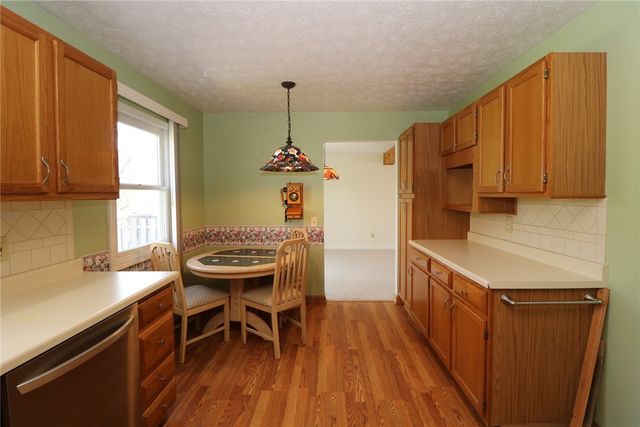 1328 Courtney Drive, Victor, NY 14564