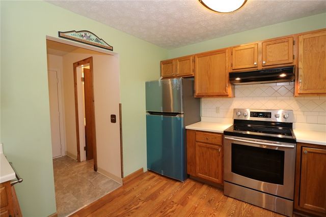 1328 Courtney Drive, Victor, NY 14564