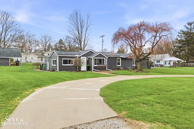 47811 Frederick Road, Shelby Twp, MI 48317